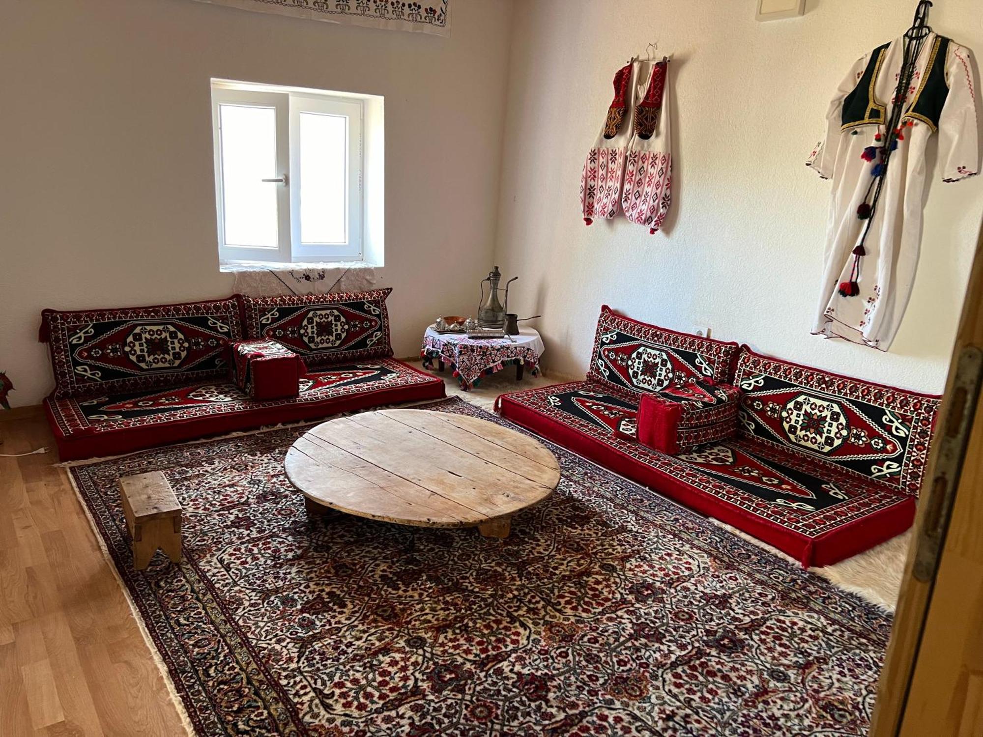 Kod Kapetana Tea Gornji Lukomir Exterior foto