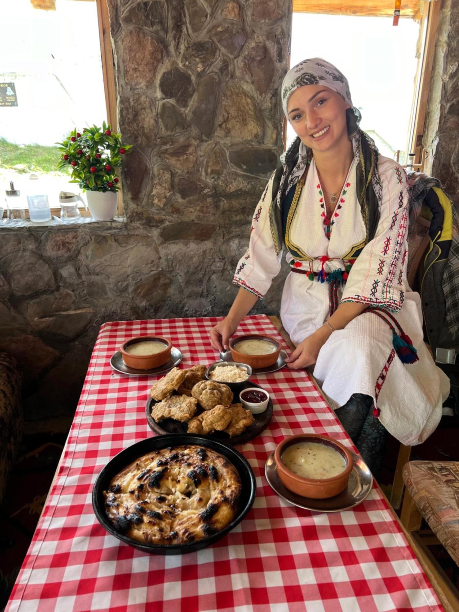 Kod Kapetana Tea Gornji Lukomir Exterior foto
