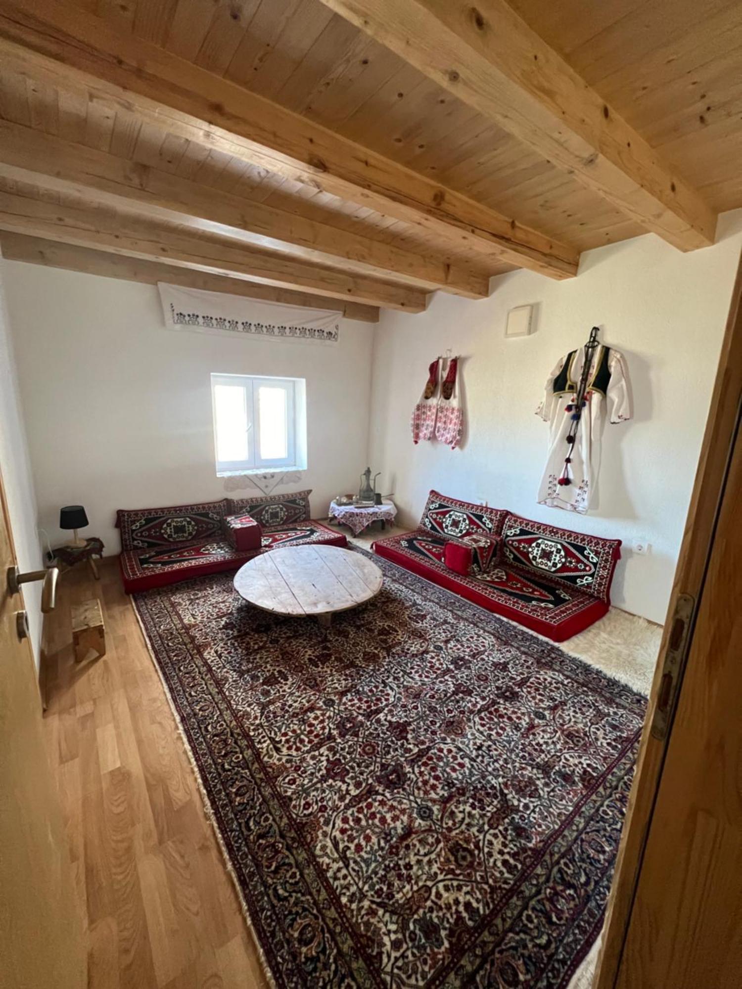 Kod Kapetana Tea Gornji Lukomir Exterior foto