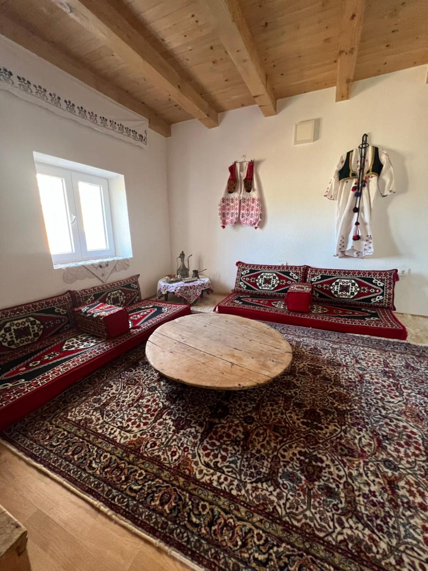 Kod Kapetana Tea Gornji Lukomir Exterior foto